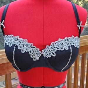 Presence black balconett bras 32DD